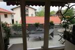 Exkl. neuwertige 3 Zimmer-Wohnung mit Balkon, zwischen Rosenheim & WB (mit 2 x Tiefgarage & Top-Einbauküche)