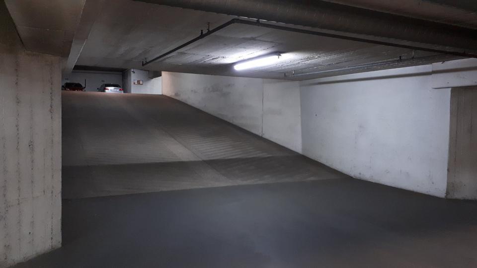 Zentraler Tiefgaragenstellplatz in Krefeld – !! Provisionsfrei !!
