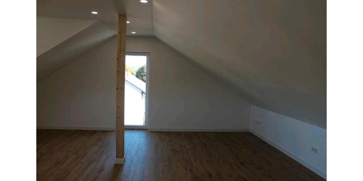 Dachgeschoßwohnung Schlangen - 2 Zimmer, 60 m&sup2;, 700&euro; | Angebot:26376140
