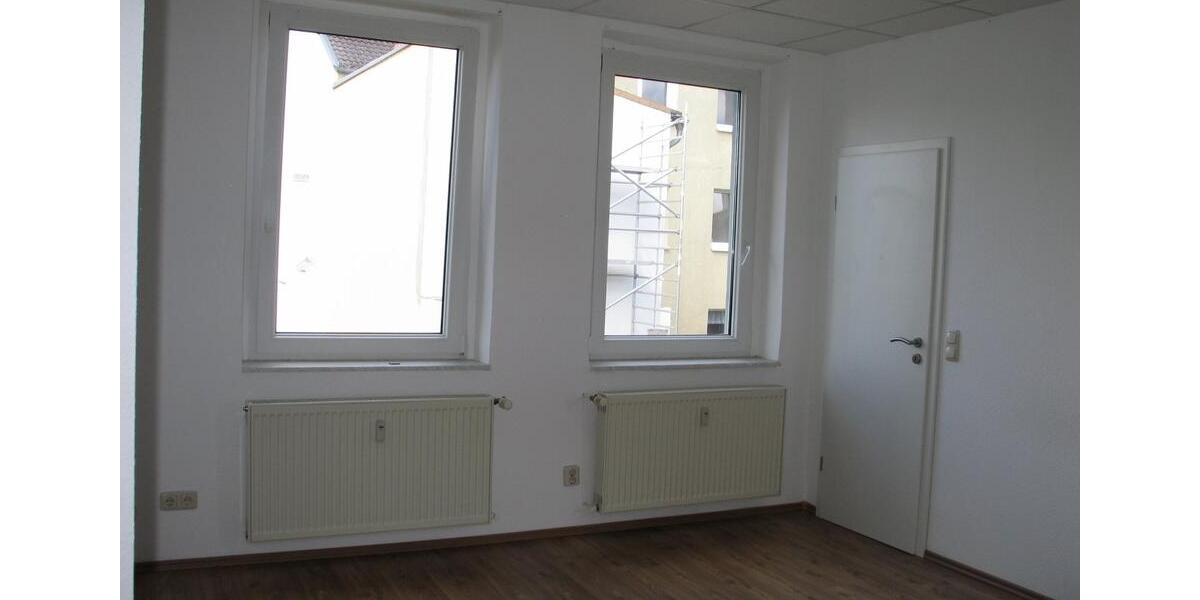 Hochparterre Stavenhagen - 3 Zimmer, 67 m&sup2;, 400&euro; | Angebot:26532077