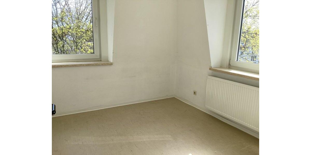 Dachgeschoßwohnung Osnabrück Wüste - 4 Zimmer, 74 m&sup2;, 908&euro; | Angebot:25984476