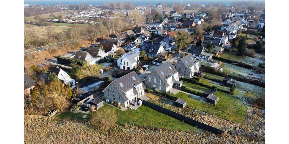 Doppelhaushälfte Scharbeutz - 4 Zimmer, 113 m&sup2;, 1.900&euro; | Angebot:24730436