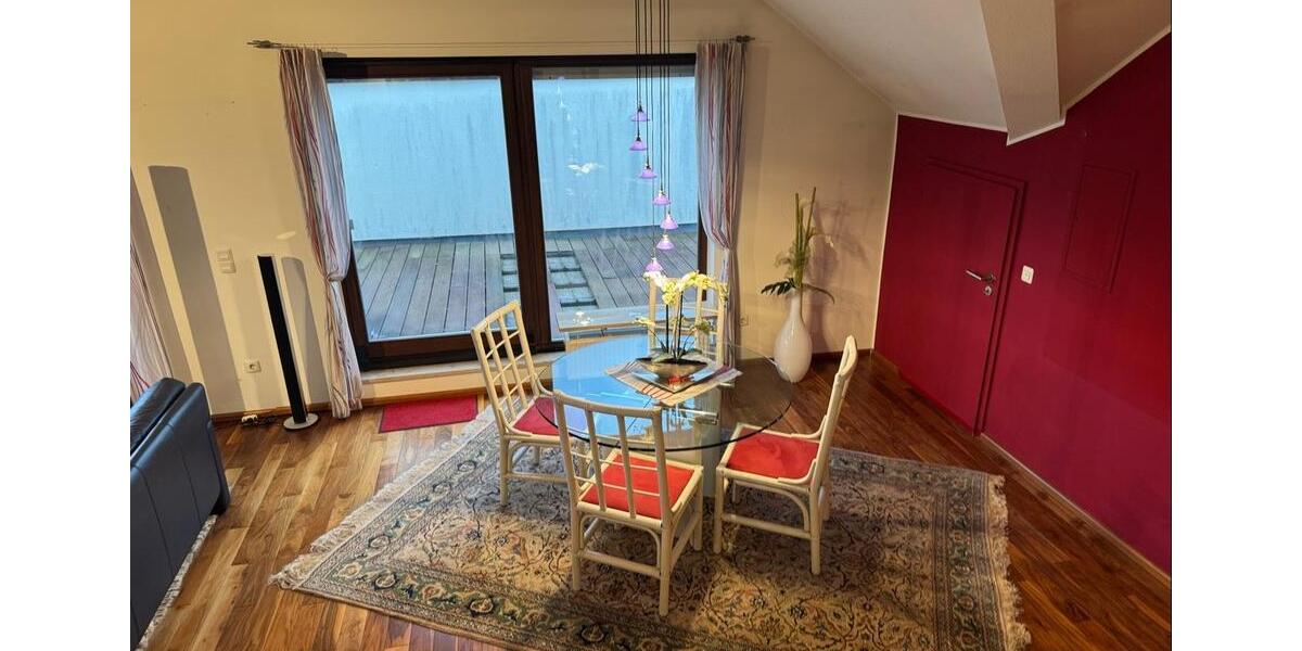 Dachgeschoßwohnung Fürth Eigenes Heim - 4 Zimmer, 126 m&sup2;, 1.350&euro; | Angebot:23780723