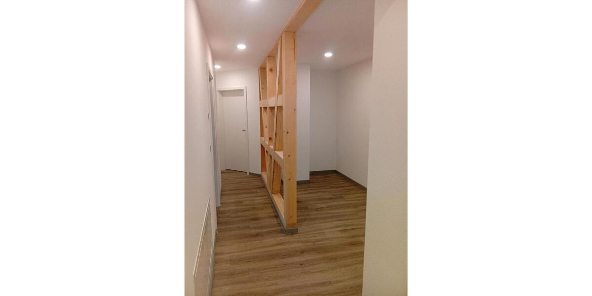 Etagenwohnung Kleinlangheim - 3 Zimmer, 120 m&sup2;, 1.200&euro; | Angebot:26566519