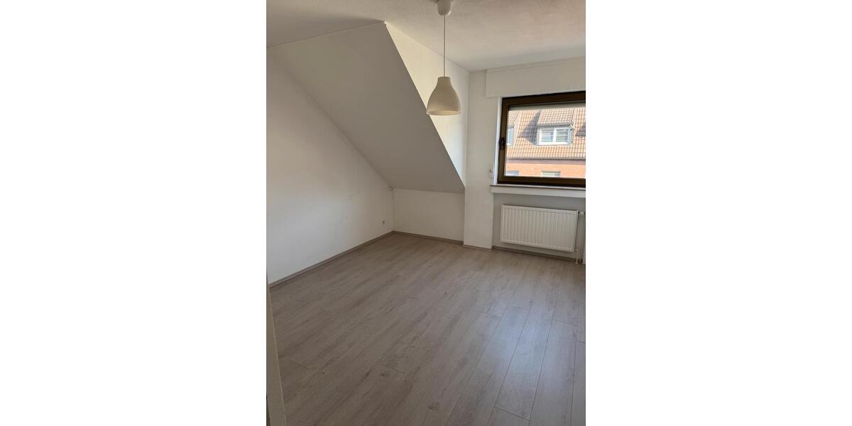 Dachgeschoßwohnung Hamm Braam-Ostwennemar - 3 Zimmer, 73 m&sup2;, 700&euro; | Angebot:26048078