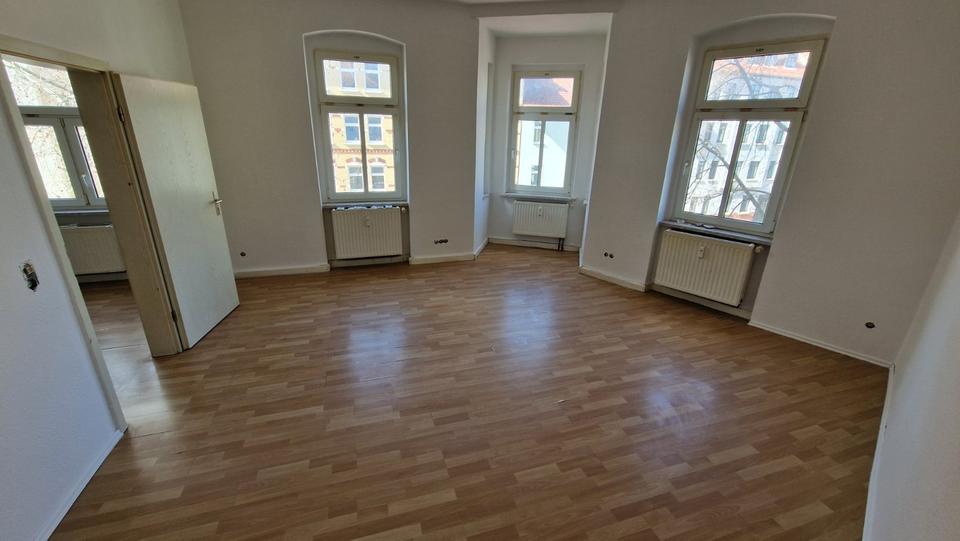 Etagenwohnung Weißenfels - 4 Zimmer, 97 m&sup2;, 580&euro; | Angebot:25804372