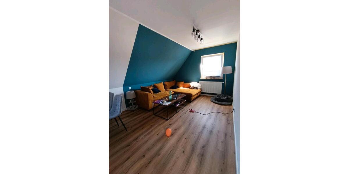 Dachgeschoßwohnung Büdelsdorf - 3 Zimmer, 70 m&sup2;, 900&euro; | Angebot:26272797
