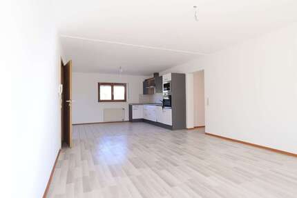 Wohnung Hardheim - 4 Zimmer, 110 m&sup2;, 900&euro; | Angebot:26099750