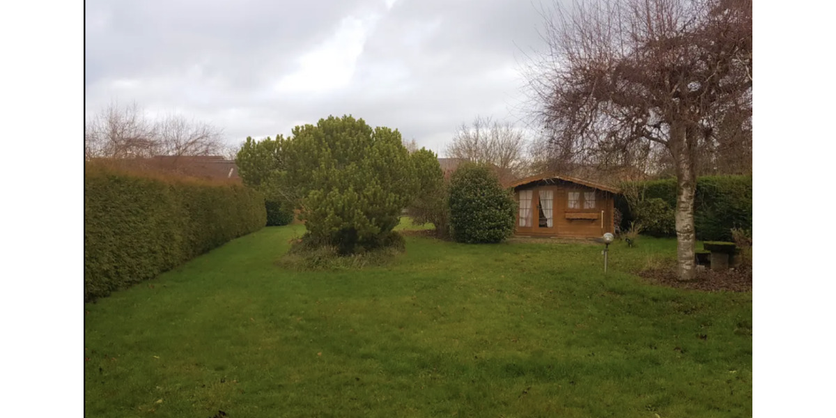 vollmöblierte Doppelhaushälfte auf einem 1200 m² Grundstück 6 zimmer