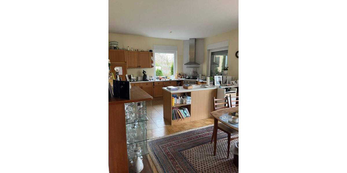 Etagenwohnung Saarbrücken Malstatt - 4 Zimmer, 130 m&sup2;, 1.200&euro; | Angebot:26306406