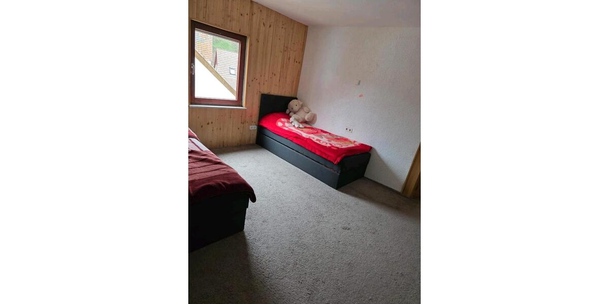 Etagenwohnung Gernsbach - 4 Zimmer, 94 m&sup2;, 1.150&euro; | Angebot:26148944