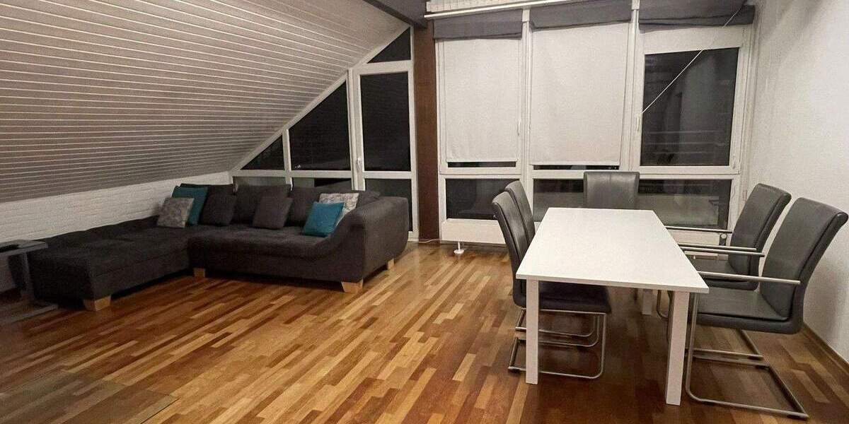 Etagenwohnung Düsseldorf Unterbach - 4 Zimmer, 99 m&sup2;, 2.400&euro; | Angebot:24621106