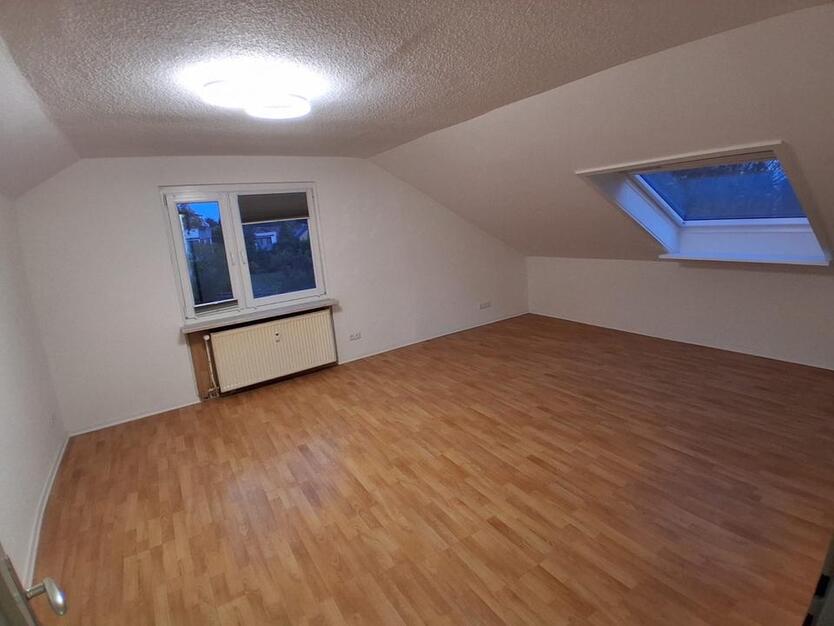Gemütliche 2-Zimmer Dachgeschosswohnung zimmer