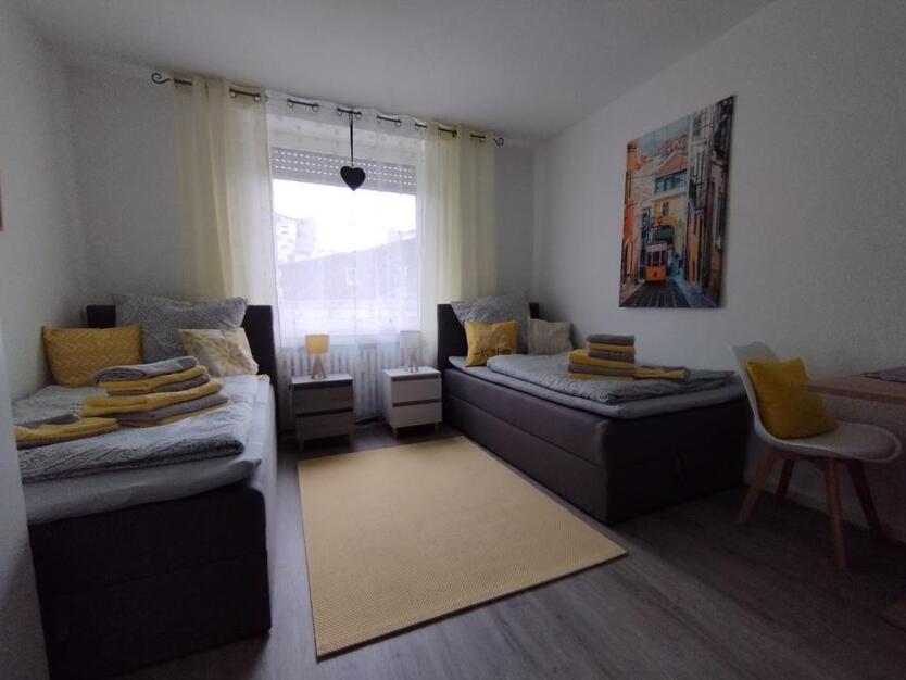 Einkommen mit Wohnung zur Kurzzeitvermietung abzugeben