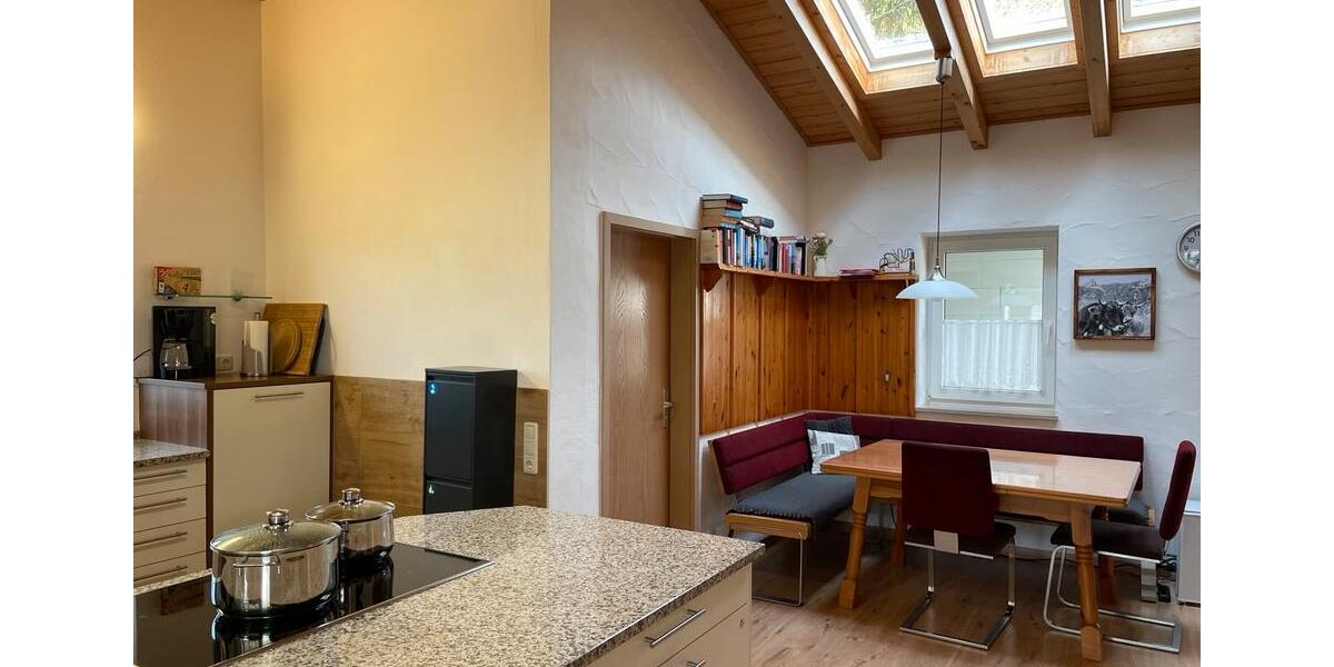 Biete Platz in einer Teilzeit-WG in Oy 4 zimmer