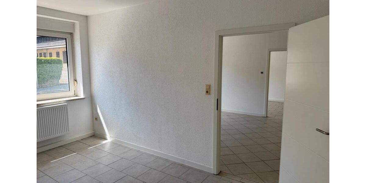 Erdgeschoßwohnung Bebra - 3 Zimmer, 70 m&sup2;, 700&euro; | Angebot:26676039