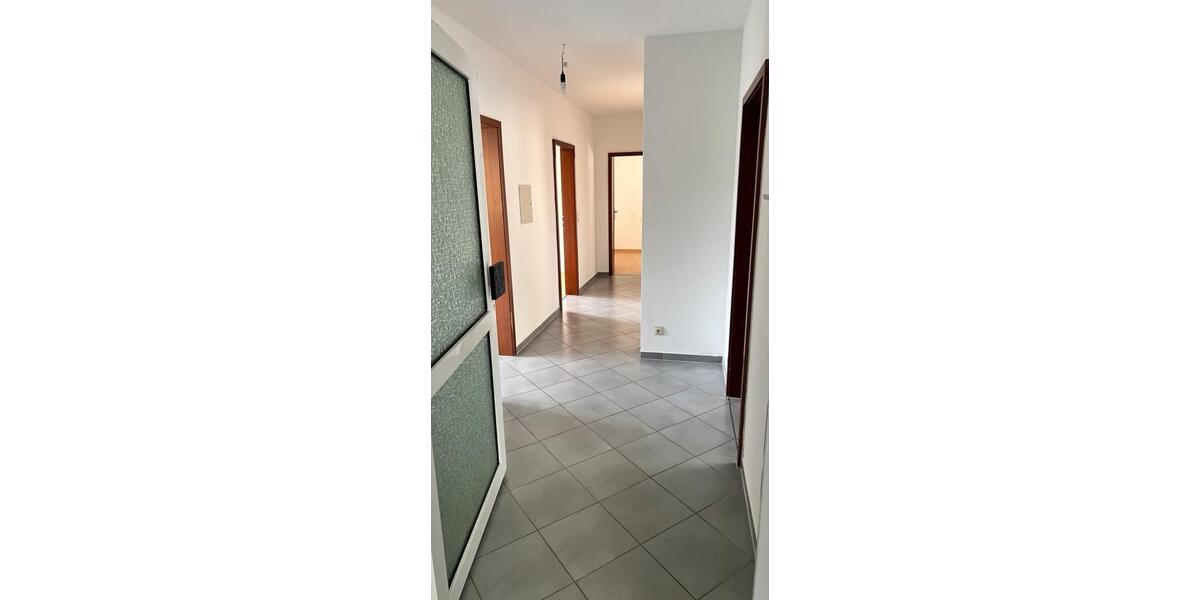 Etagenwohnung Warburg - 3 Zimmer, 75 m&sup2;, 525&euro; | Angebot:26040075