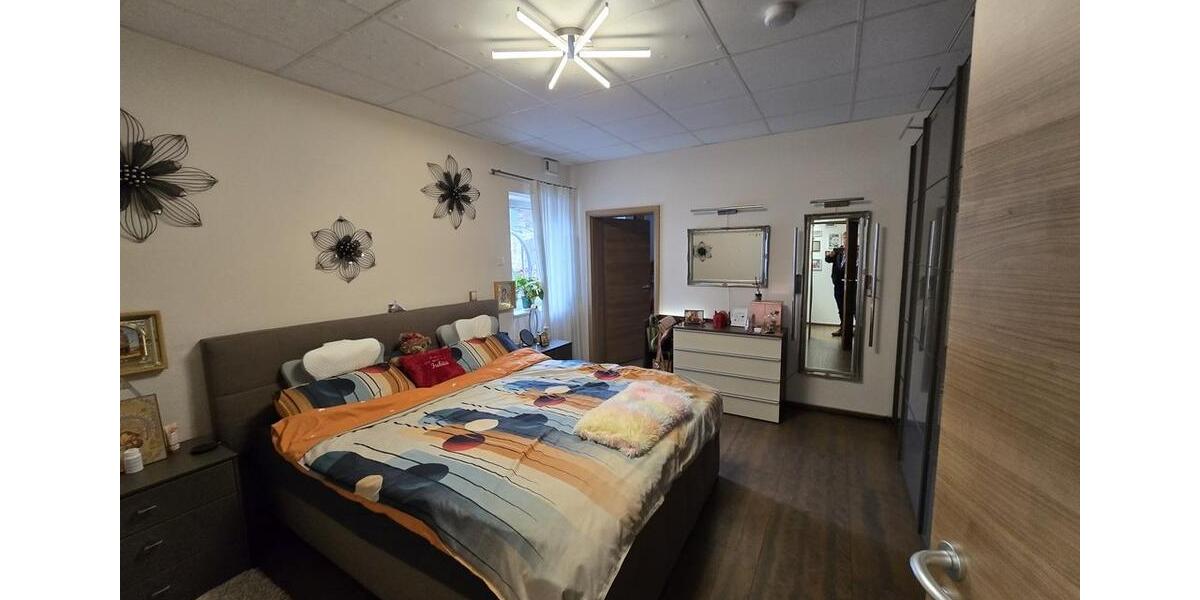 Etagenwohnung Siegen Dillnhütten - 2 Zimmer, 90 m&sup2;, 1.050&euro; | Angebot:25989235