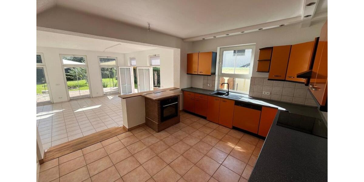 Einfamilienhaus Neuenhagen bei Berlin - 8 Zimmer, 212 m&sup2;, 2.950&euro; | Angebot:25049650