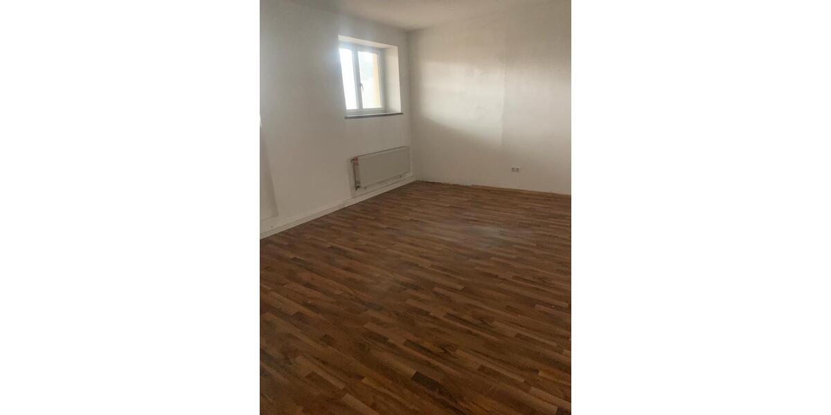 Erdgeschoßwohnung Sollstedt - 5 Zimmer, 140 m&sup2;, 750&euro; | Angebot:19078264