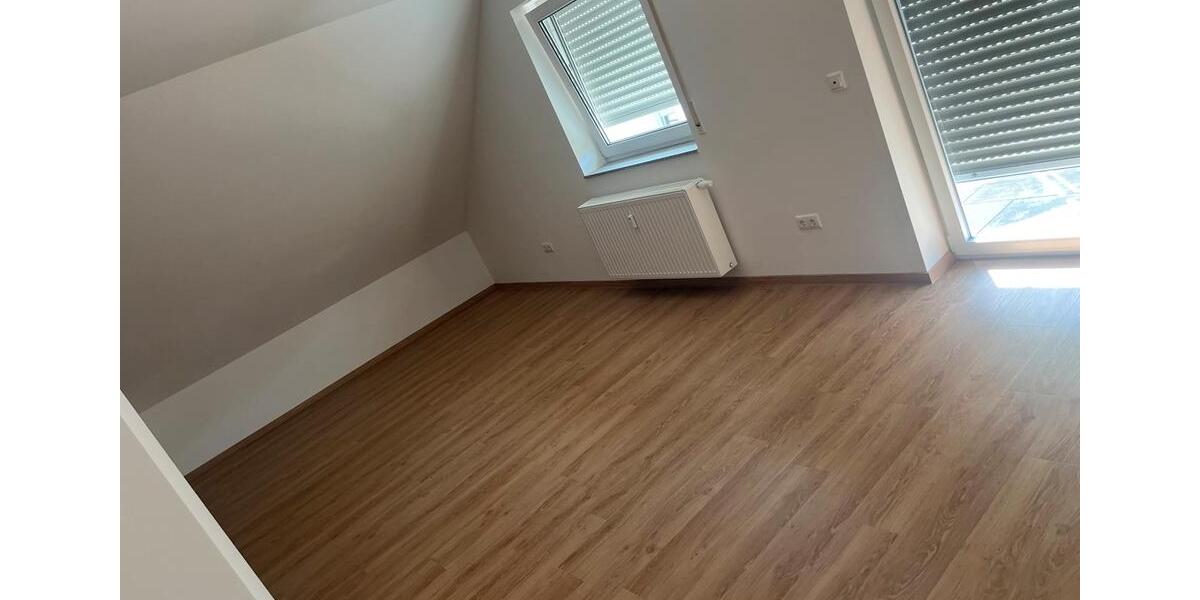 Etagenwohnung Hallerndorf - 2 Zimmer, 80 m&sup2;, 850&euro; | Angebot:25977278
