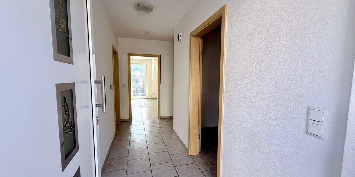 Etagenwohnung Helsa Wickenrode - 3 Zimmer, 83 m&sup2;, 650&euro; | Angebot:25676623