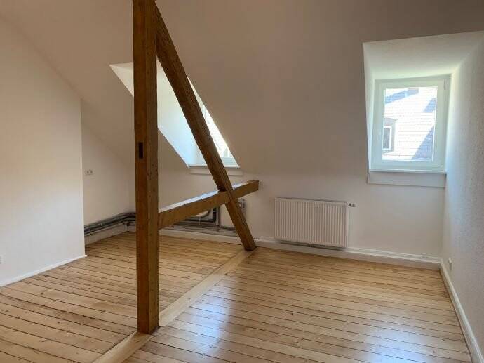 Etagenwohnung Baden-Baden Innenstadt - 4 Zimmer, 170 m&sup2;, 980&euro; | Angebot:26310300