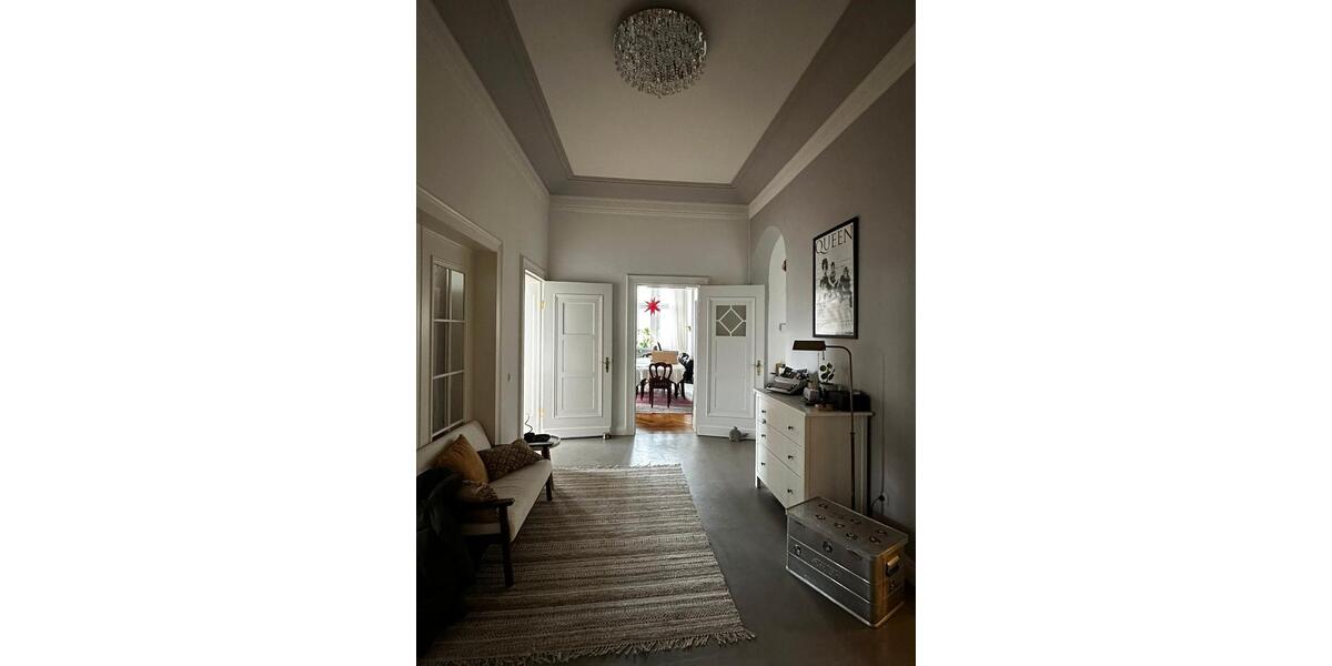 Etagenwohnung Jever - 5 Zimmer, 165 m&sup2;, 1.155&euro; | Angebot:26148012