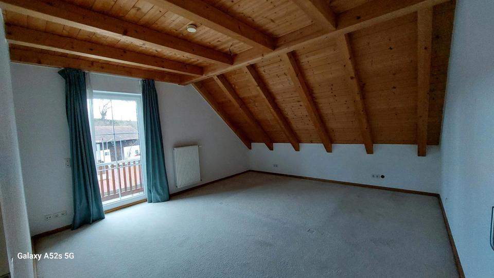 Dachgeschoßwohnung Schweitenkirchen - 4 Zimmer, 150 m&sup2;, 1.650&euro; | Angebot:26035490
