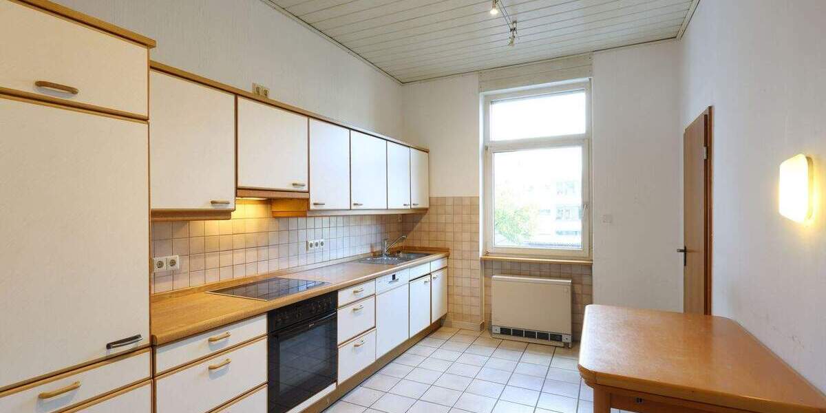 Etagenwohnung Offenburg Südoststadt - 5 Zimmer, 142 m&sup2;, 1.390&euro; | Angebot:25698770