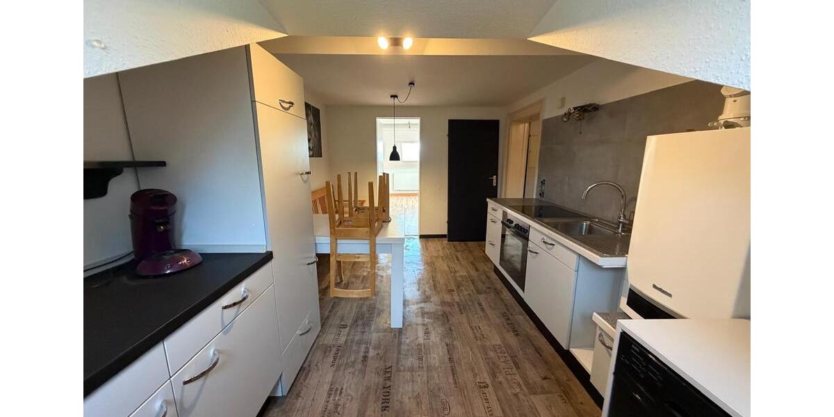 Dachgeschoßwohnung Aachen Aachen-Mitte - 1 Zimmer, 1 m&sup2;, 395&euro; | Angebot:24803276