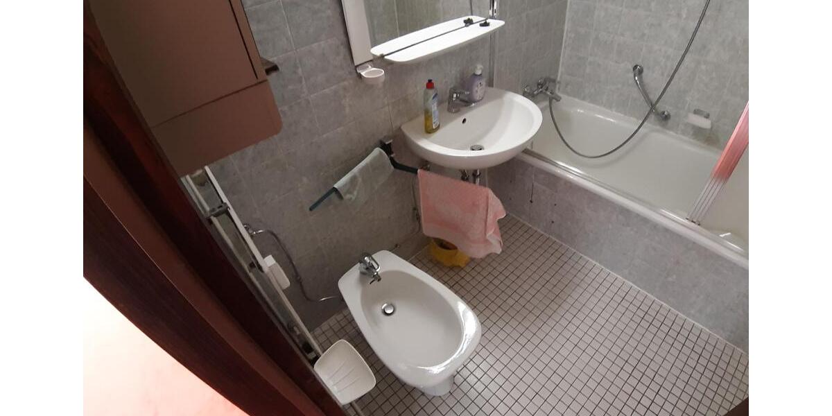 Einfamilienhaus Saarbrücken Eschberg - 1 Zimmer, 28 m&sup2;, 410&euro; | Angebot:24821742