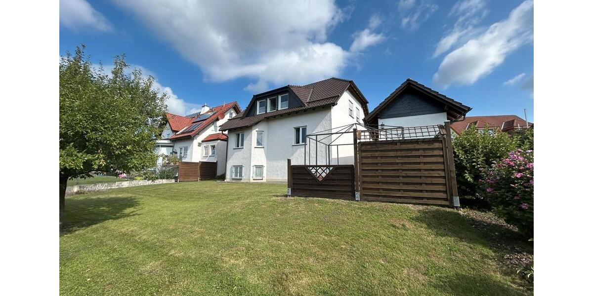 Einfamilienhaus Arnsberg - 7 Zimmer, 200 m&sup2;, 1.500&euro; | Angebot:25125028