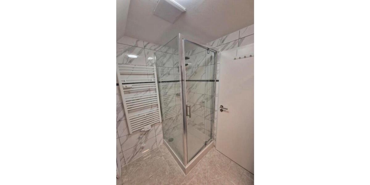 Möblierte Wohnung zur Monatsmiete – 5 Schlafplätze, Küche, Bad 3 zimmer