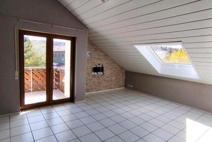 Wohnung Neuenbürg - 2.5 Zimmer, 68 m&sup2;, 990&euro; | Angebot:26050721