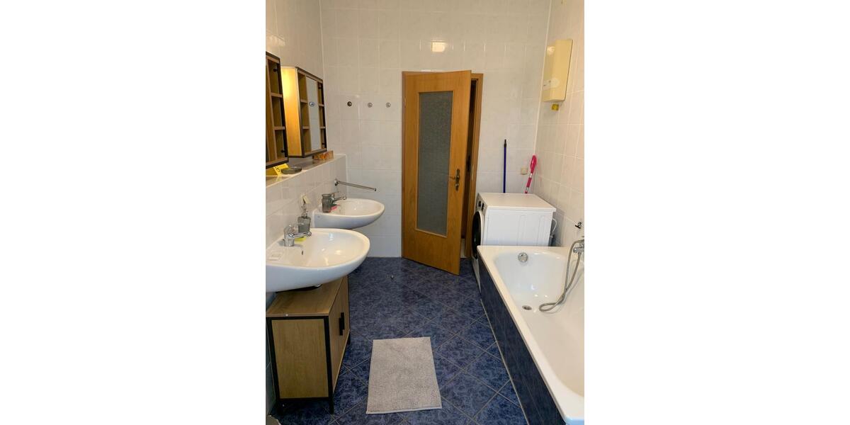 Wohnen auf Zeit Hainichen - 3 Zimmer, 65 m&sup2;, 1.400&euro; | Angebot:24979217