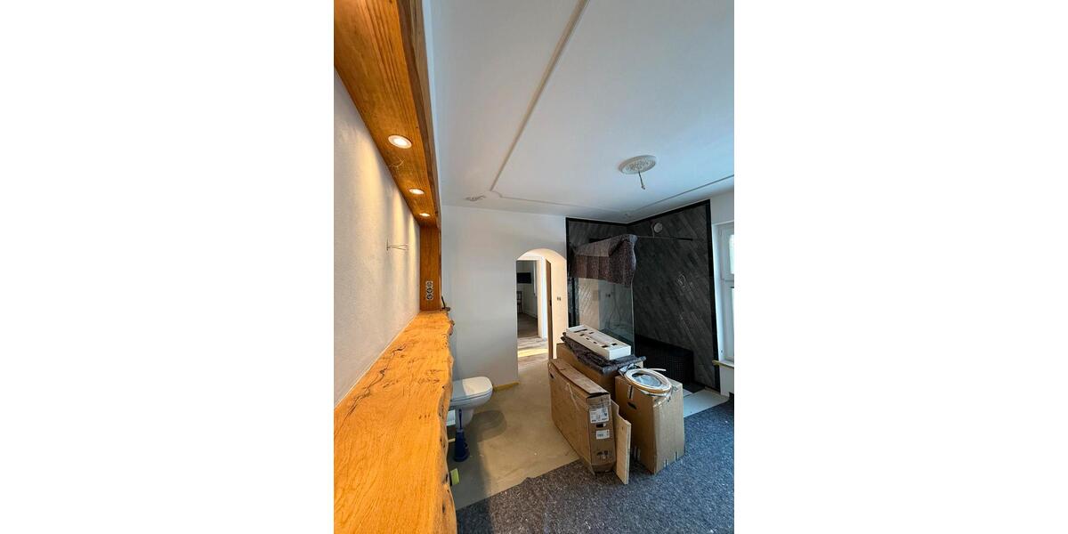 Kernsanierte, großzügige 2-Zimmer Wohnung im Grünen 2 zimmer