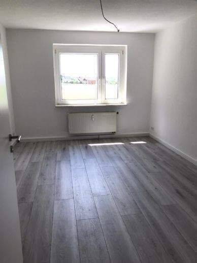 Etagenwohnung Glauchau Reinholdshain - 5 Zimmer, 105 m&sup2;, 640&euro; | Angebot:26834331