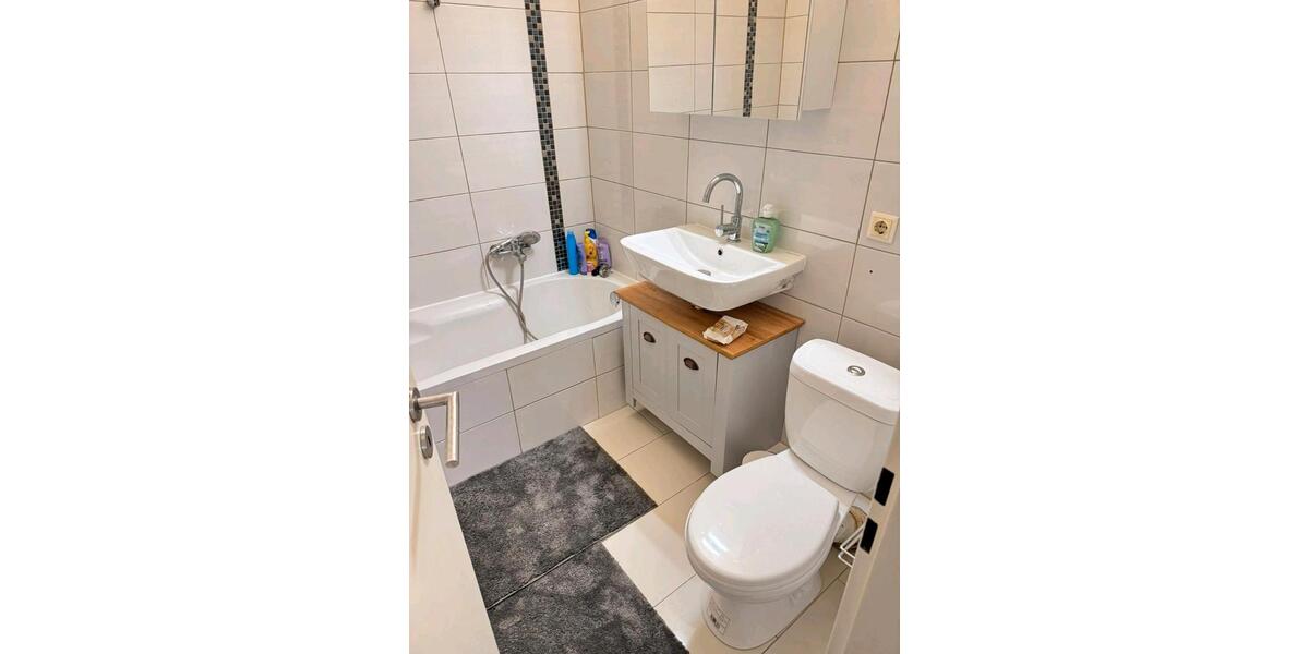 Etagenwohnung Hanau Lamboy - 3 Zimmer, 64 m&sup2;, 600&euro; | Angebot:25148136