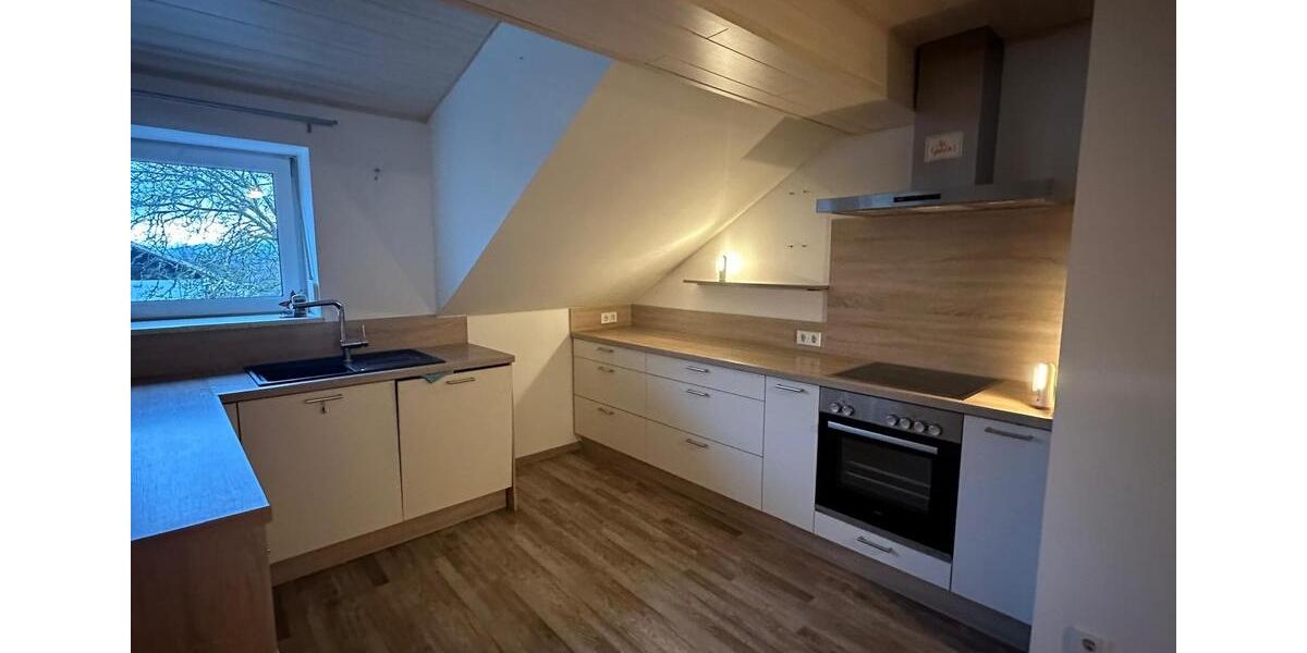 Etagenwohnung Rimbach - 3 Zimmer, 145 m&sup2;, 990&euro; | Angebot:24842149