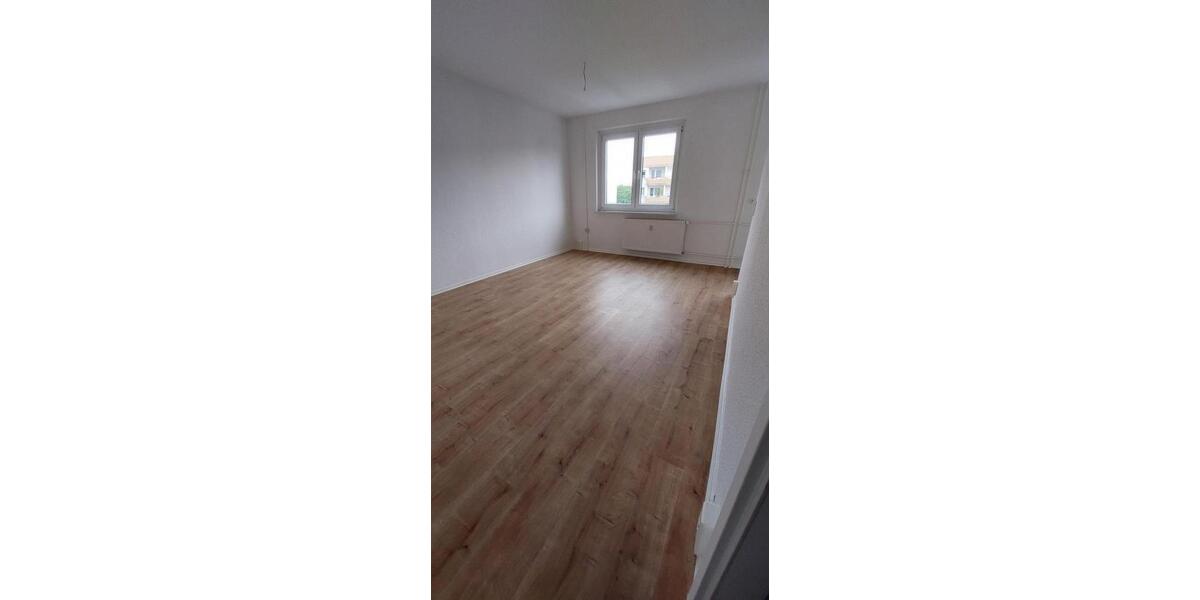 Etagenwohnung Bernsdorf - 1 Zimmer, 30 m&sup2;, 115&euro; | Angebot:23118134