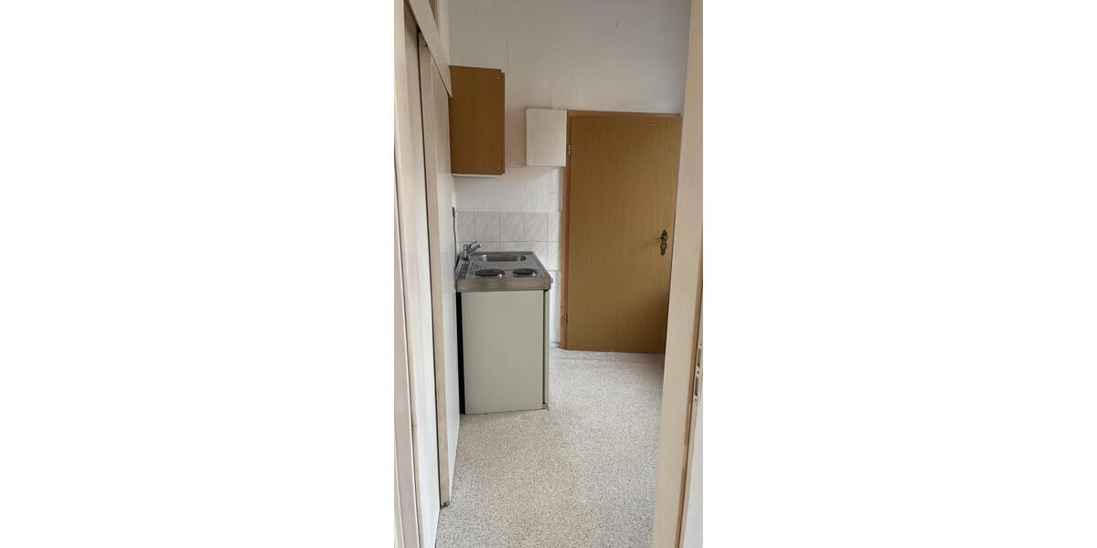 Etagenwohnung Naumburg (Saale) - 1 Zimmer, 28 m&sup2;, 370&euro; | Angebot:26454204
