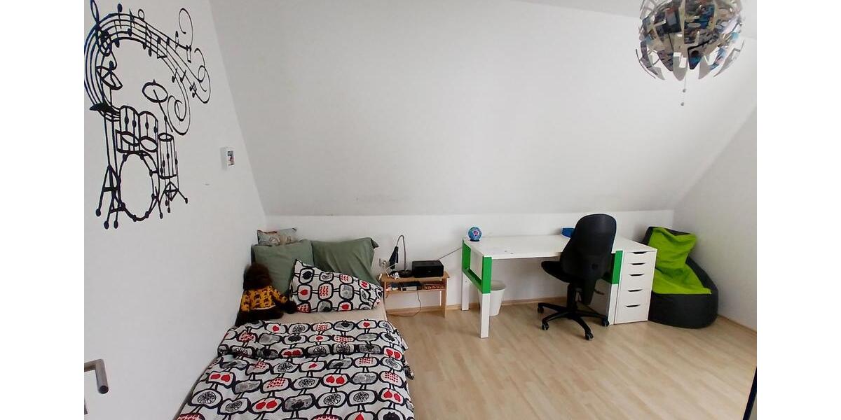 Wohnen auf Zeit Neusäß - 4 Zimmer, 105 m&sup2;, 1.750&euro; | Angebot:26017256