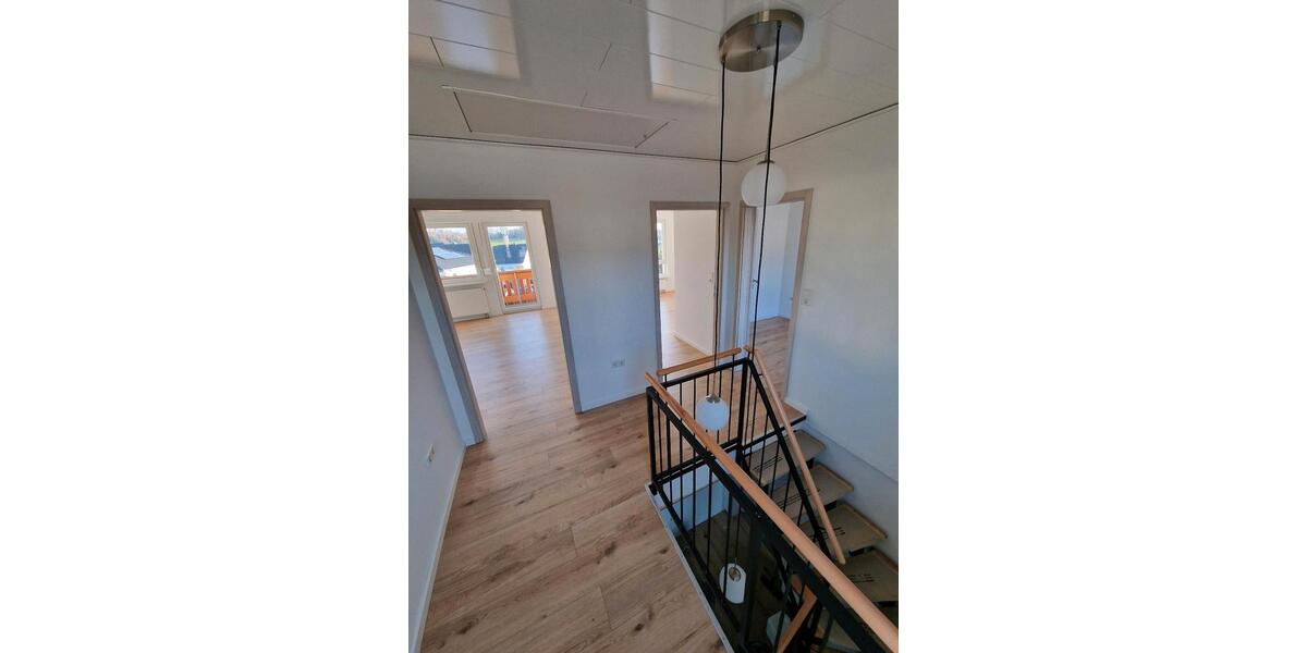 Doppelhaushälfte Reichshof - 4 Zimmer, 125 m&sup2;, 1.550&euro; | Angebot:25208857