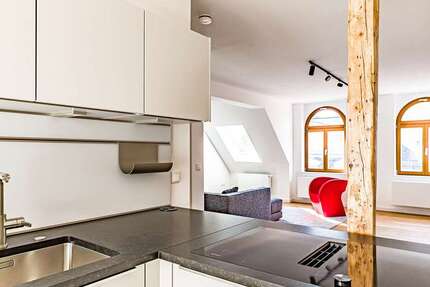 Wohnung Wiesbaden - 2 Zimmer, 77 m&sup2;, 1.450&euro; | Angebot:27128113