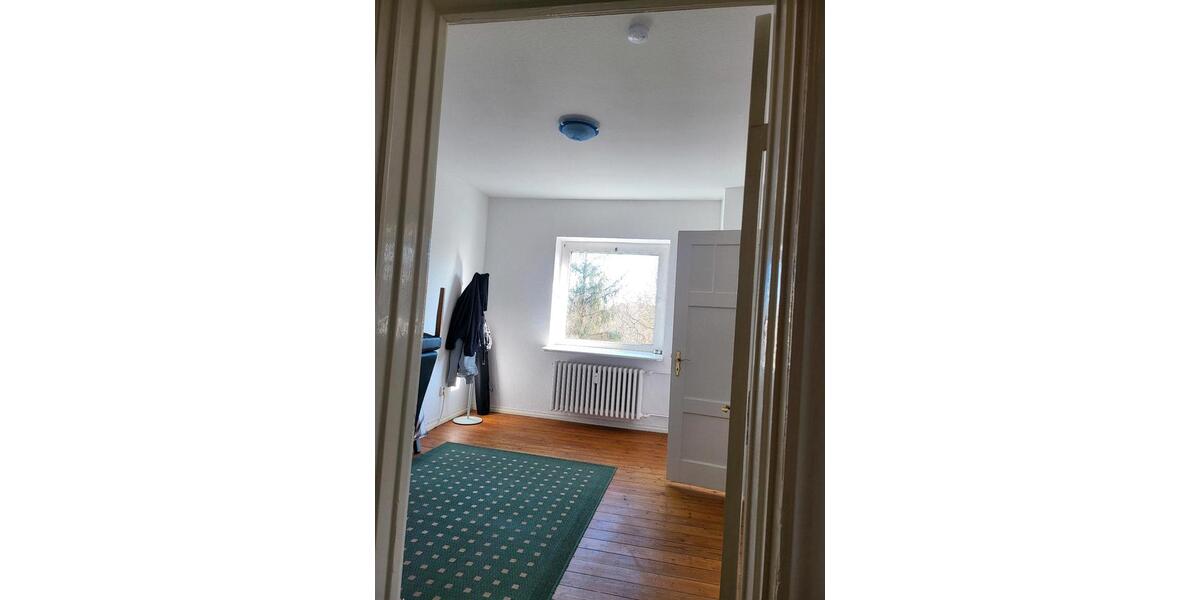 Dachgeschoßwohnung Flensburg - 3 Zimmer, 64 m&sup2;, 599&euro; | Angebot:25810800