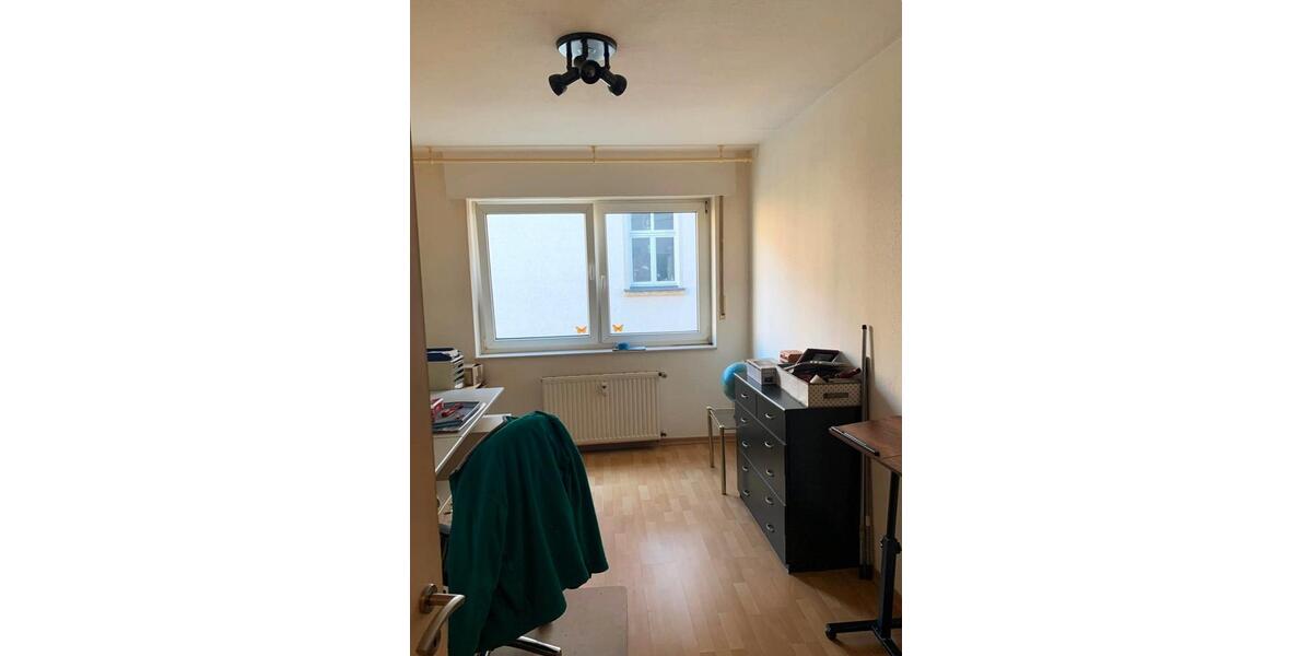 Etagenwohnung Gotha - 4 Zimmer, 97 m&sup2;, 735&euro; | Angebot:26335849