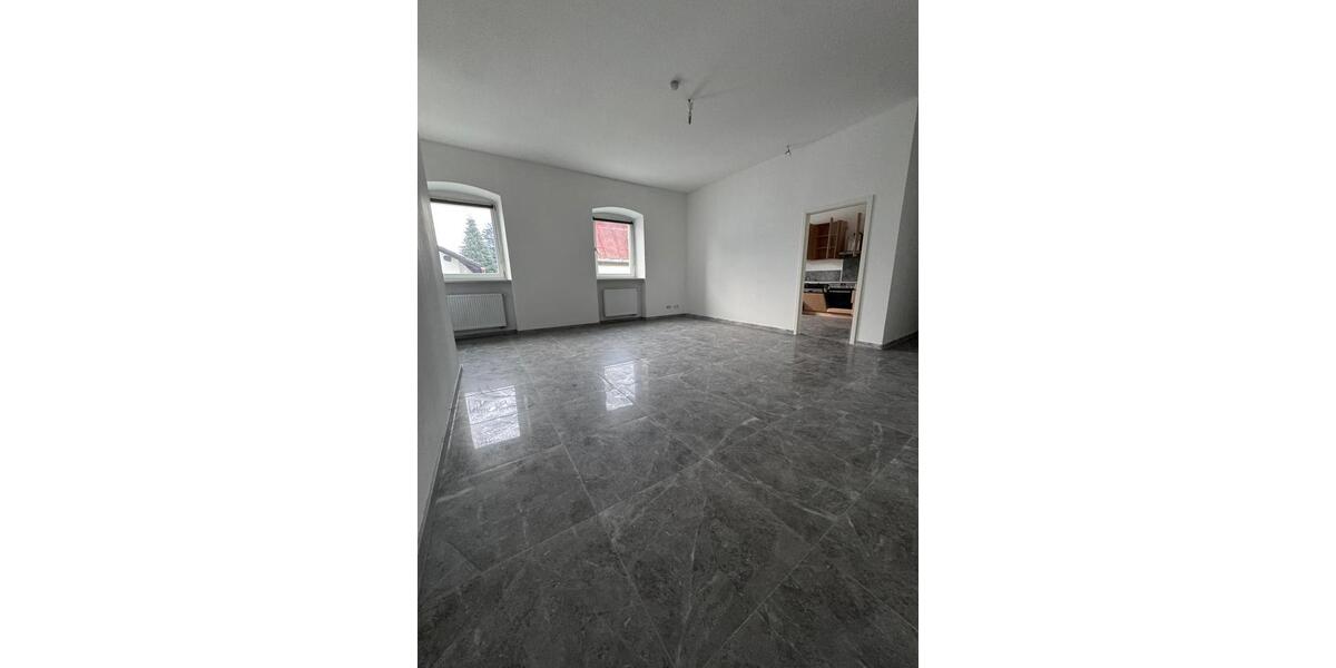 Etagenwohnung Schöllnach - 3 Zimmer, 90 m&sup2;, 730&euro; | Angebot:24432991