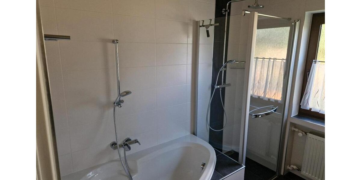 2-Zimmer-Wohnung im Erdgeschoss mit Kamin und großen Garten 2 zimmer