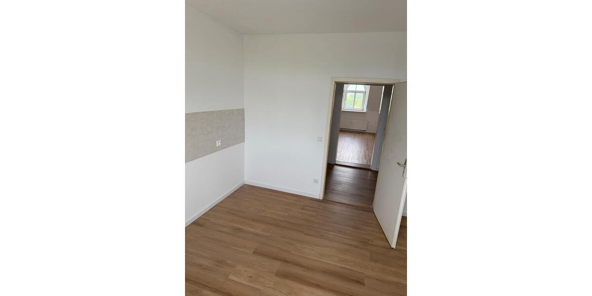 Dachgeschoßwohnung Görlitz - 1 Zimmer, 50 m&sup2;, 300&euro; | Angebot:26499145